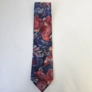 Vintage Wembley Floral Tie 100% Polyester Made In USA Multicolored Preppy  R0338